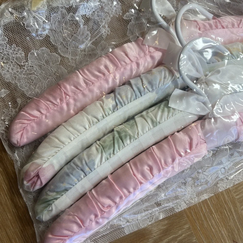 Vintage Pink & Floral White Satin‎ Padded Hangers 15in Set of 4 - NEW!